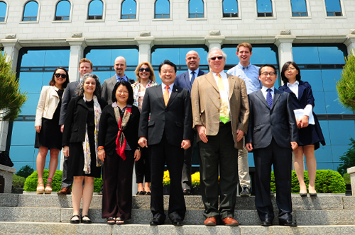 「2015 서울국제선거포럼」참가자 중앙위원회 방문 