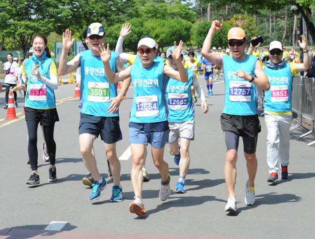유권자의 날 기념 마라톤대회 개최 관련이미지 4