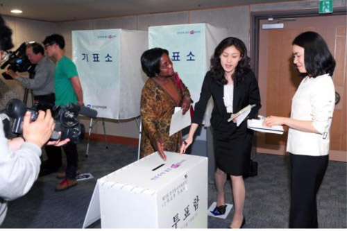 잠비아 선거위원회위원장 중앙위원회 방문 사진2