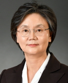 위원장님을 소개합니다.